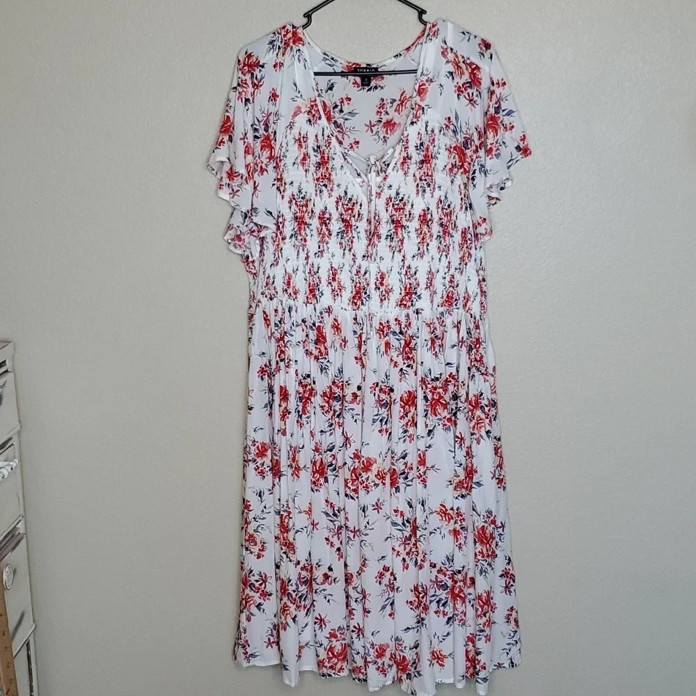 Torrid iris & Rose Floral Smocked Challis Skater Dress 3X White Pink - Picture 2 of 10